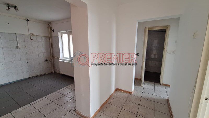 Giurgiului, 3 camere decomandat